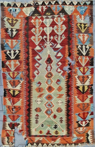 Size ; 100x157 cm,
Central anatolia, Konya kilim                          