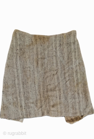 Size : 128x140 cm,
Central anatolia, Sivas.
Dervish robe .
Natural wool.                        