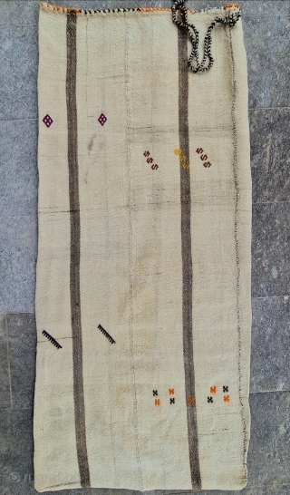 Size : 65x150 cm, 
Central anatolia , Sivas.
 Please email me directly .
arisoylarmobilya@gmail.com                    