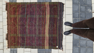 Size ; 133 x 165 cm
Central anatolia, Cappadocia(tulu art..)
Close your eyes and imagine...
A rare piece of history right on your wall: a Tüylü rug from the 1890s, originating from the mystical heart ...