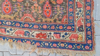 Size; 120x220cm,

19th cen persian rug .                           