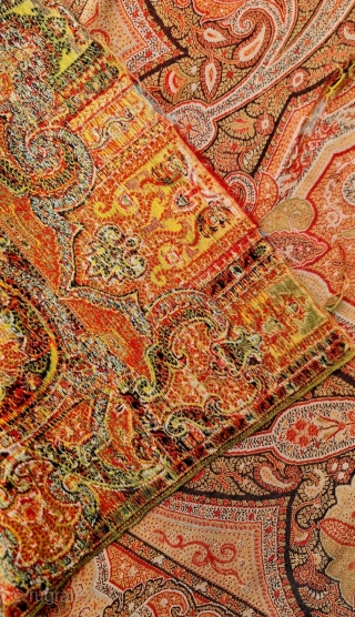 Size : 100x156 cm,
Ottoman textile .                           
