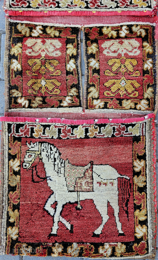Size ; 50x125 cm,
Central anatolia, Cappadocia (Gelveri)
Horse saddlebag                         