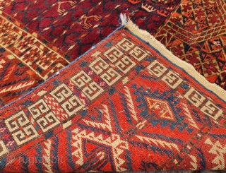 Size : 125 x 150 cm,
Old Turkmen tekke.                         