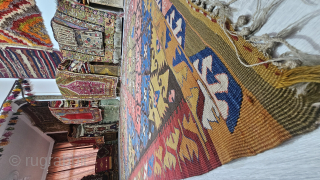 Central anatolia,Cappadocia. 
Very thin rug !                           