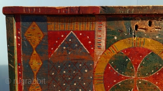 Central anatolia , Cappadocia (Gelveri).
Old chest ..
All natural dyes                        