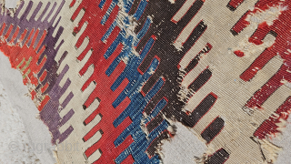 Size ; 42 x 83 cm
Early 1700s
West anatolia, Dazkiri .
Professionally mounted on organic linen...