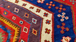 Size : 165 x 360 cm,
East Anatolia kilim

                         