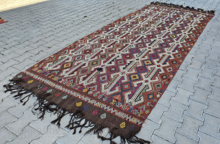 Size ; 143 x 340 cm,
South anatolia, Reyhanli tribe.                        
