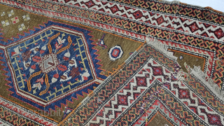 Size ; 100 x 210 cm
East anatolia , Kars 
Early 1900
Wool on wool
arisoylarmobilya@gmail.com                    