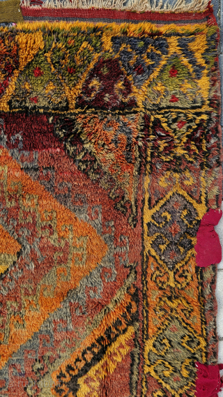 Wandering through the narrow streets of Ürgüp, a gentle voice called out from an old stone mansion with small balconies: "My son, I have hand-woven carpets, are you interested?"
"Yes.
"We have a few ...