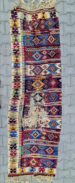 Size ; 75 x 230 cm,
East anatolia , Reyhanli tribe.
Old fragment .                     
