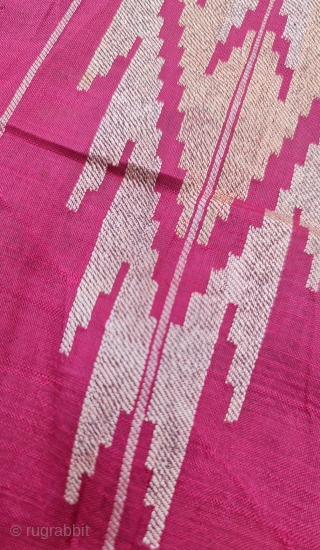 Old aleppo textile .
Size ; 95 x 140 cm                        