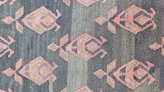 East anatolia, Kars 
Size ; 172 x 360 cm
Kars has been a region where diverse cultures have coexisted throughout history. This cultural richness is also reflected in rug and carpet weaving. Traces  ...