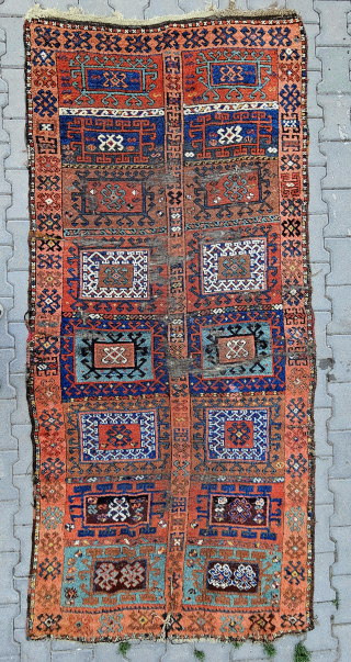 Size ; 113 x 250 cm,
Central anatolia, Sivas /Sarkisla 
Early 1700s
Collector piece .
                    