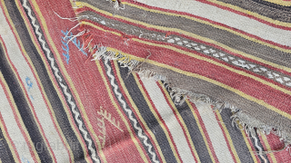 Size ; 166x240 cm
Old manastir or Erzurum
Early 1800s                         