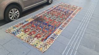 Size: 140x330 cm,
Central anatolia, Konya kilim

                           