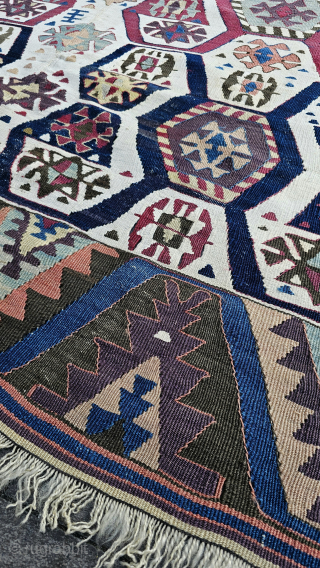 Size ; 153 x 400 cm
Central anatolia, Cappadocia (Aksaray)
Early 1800

Detailed information Dm 

arisoylarmobilya@gmail.com                    