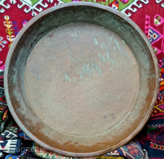 I have an idea about its content, but I do not have clear information.
Greek or Armenian leğen.
Metal ; gold or copper 
Size : 68x68 cm
        