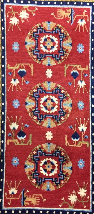 Antique Handmade Tibetan rug, all in natural, one old repairs,good Pile,Clean,Soft,more than 100 years Old,Size:4.8 ft by 2.7 ft,Size:141cm by 78cm            