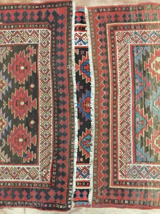 
Antique handmade Persian Kurdish Runner,All in natural,very Attractive design,Clean,low pile

Vegetable colours,More than 100 years old

Size:289cm by 117cm                