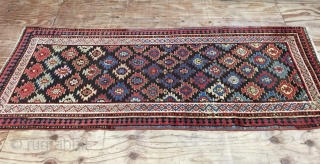 
Antique handmade Persian Kurdish Runner,All in natural,very Attractive design,Clean,low pile

Vegetable colours,More than 100 years old

Size:289cm by 117cm                