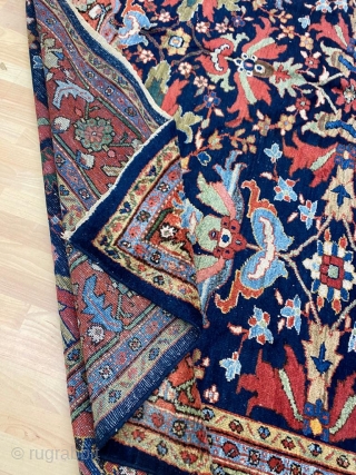 Antique Persian Handmade Zigler Rug, Circa 1920

Size 400cm By 290cm                       