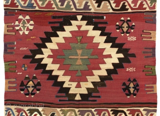 Antique Karapinar Kilim, Central Anatolia.  5'2" x 8'2" - 157x250 cm                     