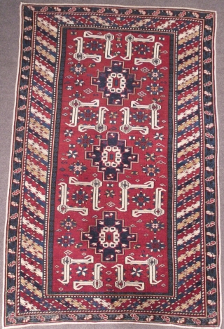 Caucasian Kuba Karagashli Rug, 5.3 x 3.4 ft (161x104 cm), second half 19th century, very good and original condition.              