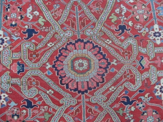 Antique Persian Serapi (Heriz) Carpet, 19 x 13 ft, Excellent Condition, sec half 19th Century. www.rugspecialist.com                 