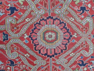 Antique Persian Serapi (Heriz) Carpet, 19 x 13 ft, Excellent Condition, sec half 19th Century. www.rugspecialist.com                 