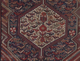 Khamseh Rug with birds, 130x174 cm, original as found, no repairs                      