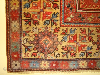 Turkish Melas prayer rug in great shape. Size: 37x53 Inches or 95x135 Cm.                    