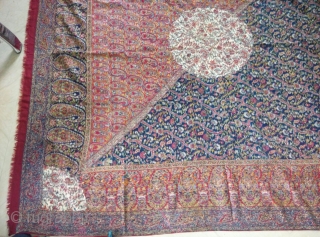 Very rare Kashmir moon shawl
1800 century exceptional condition                         
