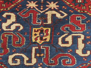 Caucasian Chondoresk Cloud-Band in full Pile

165x 150 cm

19Th Century

www.anatoliantappeti.com
info@anatoliantappeti.com                        