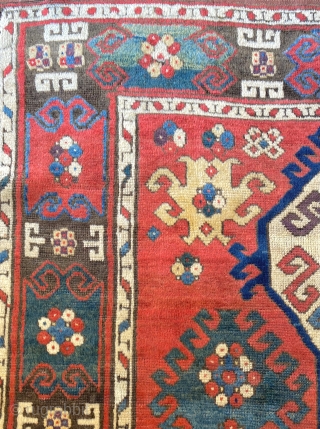 ANTIQUE CAUCASIAN KAZAK SEVAN  MEASURRES  2.35 X1,45  TH 19 CENTRUY  1860 CIRCA. ECCELLENT.  CONDITION ORIGINAL  WITH NO RESTAURATION HIGH  QUALITY.  MOR INFO. INFO@ANATOLIANTAPPETI.COM  