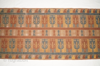 A very rare Palepai ceremonial ship cloth with row of horn head ancestor believe as guardians at journey of life, pasisir people Lampung region southen Sumatra Indonesia, 18 - 19th century.

Very good  ...