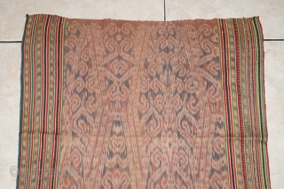 #RB035 Borneo kain kebat woman ceremonial skirt Kalimantan Indonesia, hanspun cotton natural dyes warp ikat, good condtion, early to mid 20th century, size: 104 x 48 cm      