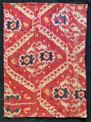 An exceptional Antique early 19th century Uzbek Adras Ikat quilted hanging from Bokhara / Bukhara region. It is a shash  rang / six colour Ikat which is of the high form  ...