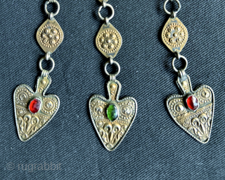 A brilliant antique gold appliqué and silver Turkoman / Turkmen Yomut / Yomud tribe bridal jewellery for hair cover. Dating to the late 19th century / early 1900’s, this bridal jewellery was  ...