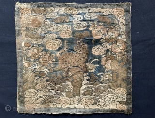 A beautiful Antique imperial Chinese silk Rank badge from Qing / Ching / Tsing dynasty. Although Ching dulynasty went on for four hundred years, this is possibly from 19th century, when most  ...