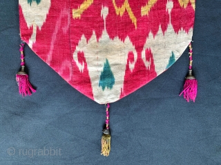 An excellent Antique 19th century Uzbek Adras quilted Ikat shield shaped hanging from Bokhara / Bukhara region. It is an
early Ikat woven with silk warp and cotton weft adras. The gorgeous design  ...