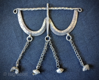 An extremely rare and very important antique Turkoman / Turkmen talismanic silver jewellery known as OK-YOY. Attributed to the Ersari Tribe, this particular example is one of the earliest out there and  ...