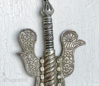 An excellent and rare bird themed silver surma dani / Kohl (eyeliner) container and pen from 19th century Persia or western Afghanistan border region. These were actually a prized possession of wealthy  ...