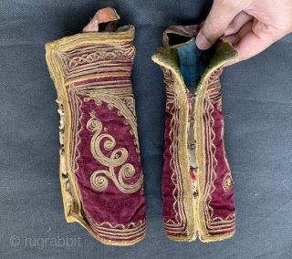 A beautiful and rare pair of antique Ottoman military rank cuffs / sleeves dating to the 19th century. It is made with gilded metal embroidery on maroon silk velvet and would be  ...