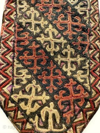 A very fine antique silk embroidered Turkoman Turkmen bag attribute to Yomud / Yomut tribes. Dating to the 19th century, this excellent Central Asian embroidery has wonderful workmanship with an archaic design  ...