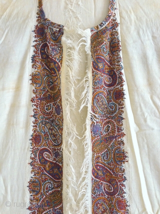 An exceptional mid 19th Century antique Mughal Indian Jamawar robe woven and embroidered with Pashmina wool. It is an exceptional piece of weaving as fine as silk if not finer. The colours  ...