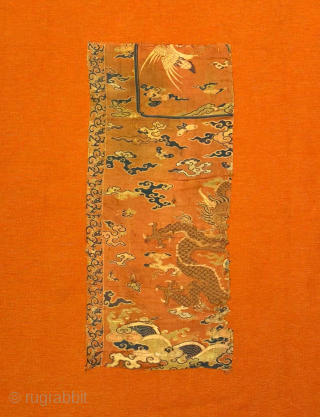  museum grade and very rare antique imperial Chinese dragon silk brocade textile fragment (stitched on cloth and ready for stretching), dating to the late Ming dynasty. The Chinese imperial dynasties went  ...