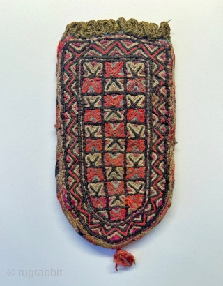 A superb and very fine antique silk embroidered Turkoman Turkmen bag attribute to Yomud / Yomut tribes. Dating to the 19th century, this excellent Central Asian embroidery has wonderful workmanship with an  ...