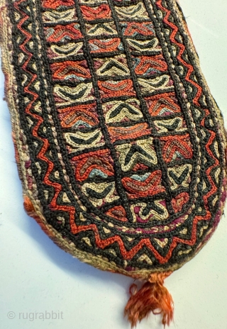 A superb and very fine antique silk embroidered Turkoman Turkmen bag attribute to Yomud / Yomut tribes. Dating to the 19th century, this excellent Central Asian embroidery has wonderful workmanship with an  ...